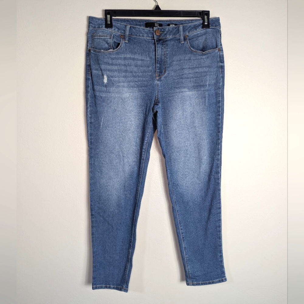 14 1822 Denim Medium Wash Skinny Leg Adrianna Jeans